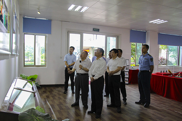 胡忠雄市長調(diào)研1.jpg 胡忠雄市長調(diào)研1.jpg