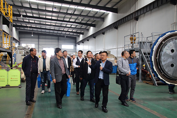 中國(guó)石墨產(chǎn)業(yè)發(fā)展聯(lián)盟常務(wù)理事.JPG 中國(guó)石墨產(chǎn)業(yè)發(fā)展聯(lián)盟常務(wù)理事.JPG