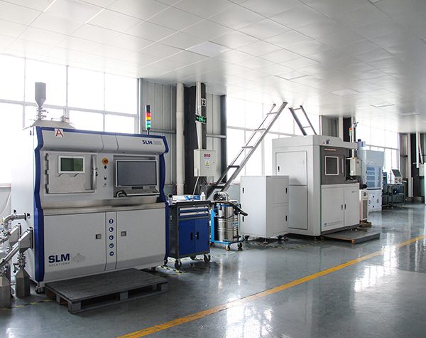 3D打印生產(chǎn)車間現(xiàn)場 .jpg 3D打印生產(chǎn)車間現(xiàn)場 .jpg